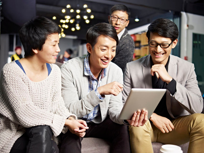 Tuổi Tỵ: Vận thế cả năm của người tuổi Tỵ rất thuận lợi do con giáp này tương hợp với Đinh Dậu Thái Tuế . Ảnh: jobstreet.vn.