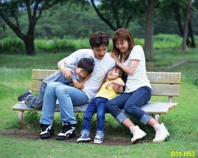 Tuổi Mão: Người tuổi Mão rất ít khi nói những lời hoa mỹ, và cũng kiệm lời khi ở nhà, nhưng họ lại rất thích làm việc. Thông thường khi ở nhà, họ sẽ làm mọi việc nhà để thể hiện sự yêu thương của mình với gia đình. Ảnh: xaluan.com.