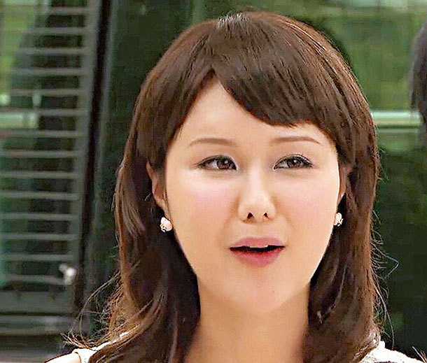 Người phụ nữ có mặt to mũi nhỏ thường là người năng lực kém, tính cách lại khác biệt, thường khó hòa đồng với mọi người, điều này không có lợi cho sự phát triển cho sự nghiệp của chồng , chính vì thế nên kinh tế của gia đình luôn khó khăn, túng thiếu. Ảnh: 80351.com. (Bài viết chỉ mang tính tham khảo, cung cấp nội dung trắc nghiệm vui cho bạn đọc).