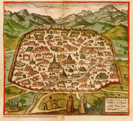 Năm 750, khi nhà Abbas chọn Baghdad làm thủ đô mới, thành phố Damascus bắt đầu đi xuống và chỉ giàu có trở lại khi vua Ai Cập Saladin giành lấy nó từ tay Fatimids và khởi đầu triều đại Ayyubid (dòng Hồi giáo Sunni Thổ Nhĩ Kỳ), tự hào với nhiều di tích được những người cai trị Nur al Din và Saladin xây dựng trong thời này. Triều đại Ayyubid chấm dứt ở Damascus khi Mông Cổ xâm lược Syria rồi bị đế chế Mamluk đánh bại năm 1260. Damascus trở thành một tỉnh của Mamluk Ai Cập cho tới năm 1516. Ảnh: Một trong các bản đồ Damascus cổ nhất năm 1585 (Braun và Hogenberg).