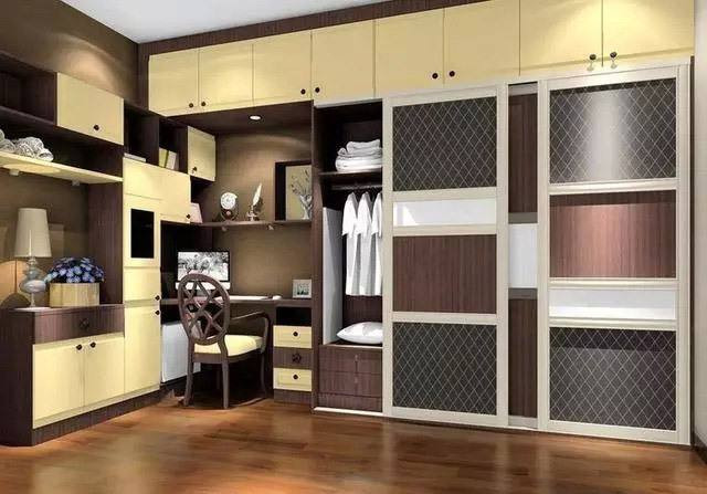 Tủ quần áo cần dựa sát vào tường: Theo phong thủy, tủ quần áo liên quan đến việc ăn, mặc, sự bình an, sức khỏe của con cái. Tủ quần áo không có điểm chống đỡ sẽ khiến tình hình kinh tế của gia chủ không ổn định, ảnh hưởng xấu đến tình hình sức khỏe và sự an toàn của con cái trong nhà. Ảnh: cq.fang.com. (Bài viết chỉ mang tính tham khảo, cung cấp nội dung phong thủy khoa học cho bạn đọc).