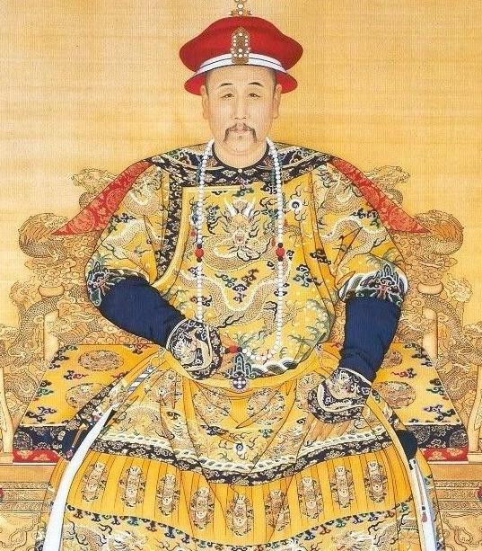 Vậy tại sao Hoàng đế nhà Thanh đa phần qua đời vào mùa đông. Nguyên nhân thứ nhất có liên quan đến tuổi tác. Khang Hi từ trần vào năm 69 tuổi, Ung Chính qua đời khi 58 tuổi, Càn Long băng hà khi 89 tuổi, Đạo Quang từ trần khi 69 tuổi. Mặc dù Ung Chính từ trần lúc 58 tuổi, đối với thời hiện đại cũng chưa được coi là lớn tuổi, nhưng vào thời cổ đại, cũng được xếp vào hàng cao tuổi, càng không cần tính đến tuổi thọ gần 70 tuổi của Khang Hi và 90 tuổi của Càn Long. Người già thân thể suy nhược, sức đề kháng kém, mắc bệnh qua đời vào mùa đông lạnh lẽo là điều bình thường. Ảnh: baidu.com.