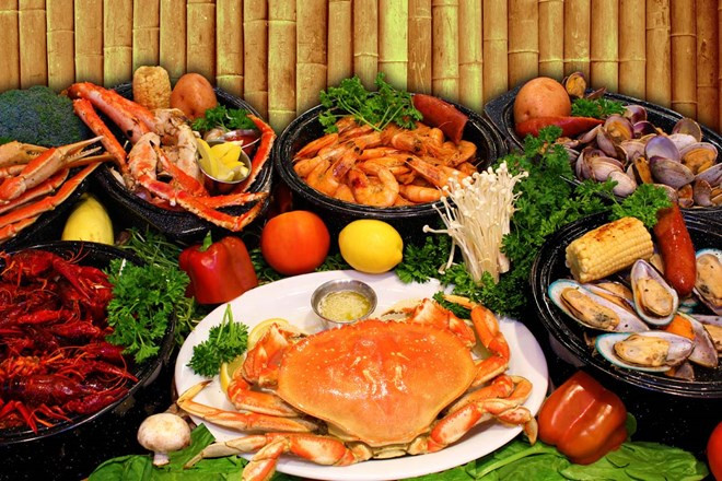 Trong trường hợp bụng này thì bạn nên uống thuốc kê đơn của bác sỹ kèm với phương pháp tại nhà như: Ăn nhiều hải sản và các loại lá xanh đậm để hỗ trợ tuyến giáp.