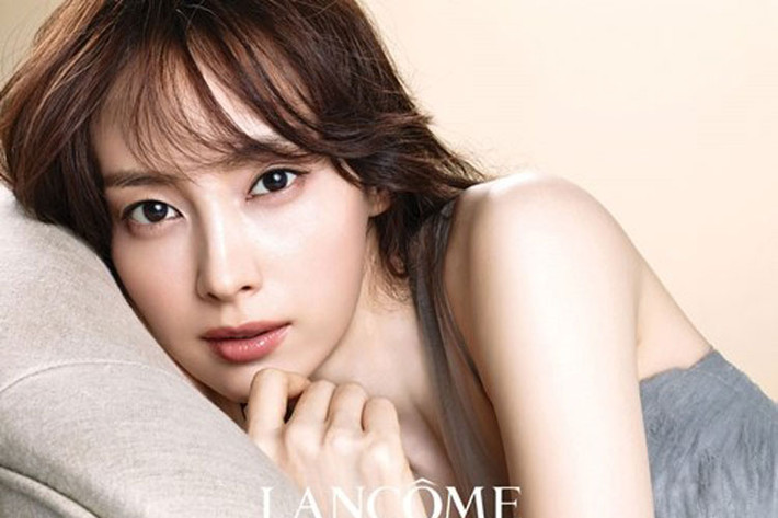 Lee Na Young từng tham gia phim “Thành thật với tình yêu” và được cho là “cặp kè” với nam tài tử sau khi đầu quân vào công ty của anh Key East.