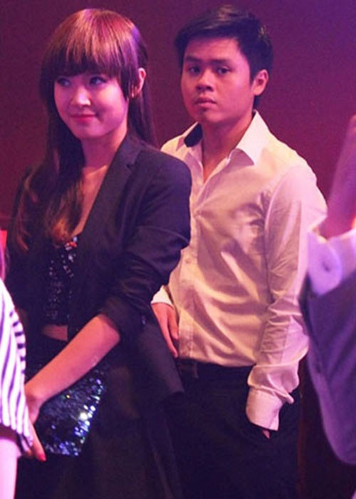 Hot girl Midu khá kín tiếng trong chuyện tình cảm với Phan Thành. Cặp đôi lần đầu tiên gây chú ý khi sánh bước bên nhau tại một sự kiện ra mắt phim vào tháng 3/2013 nhưng không để lộ bất cứ cử chỉ nào quá thân thiết.
