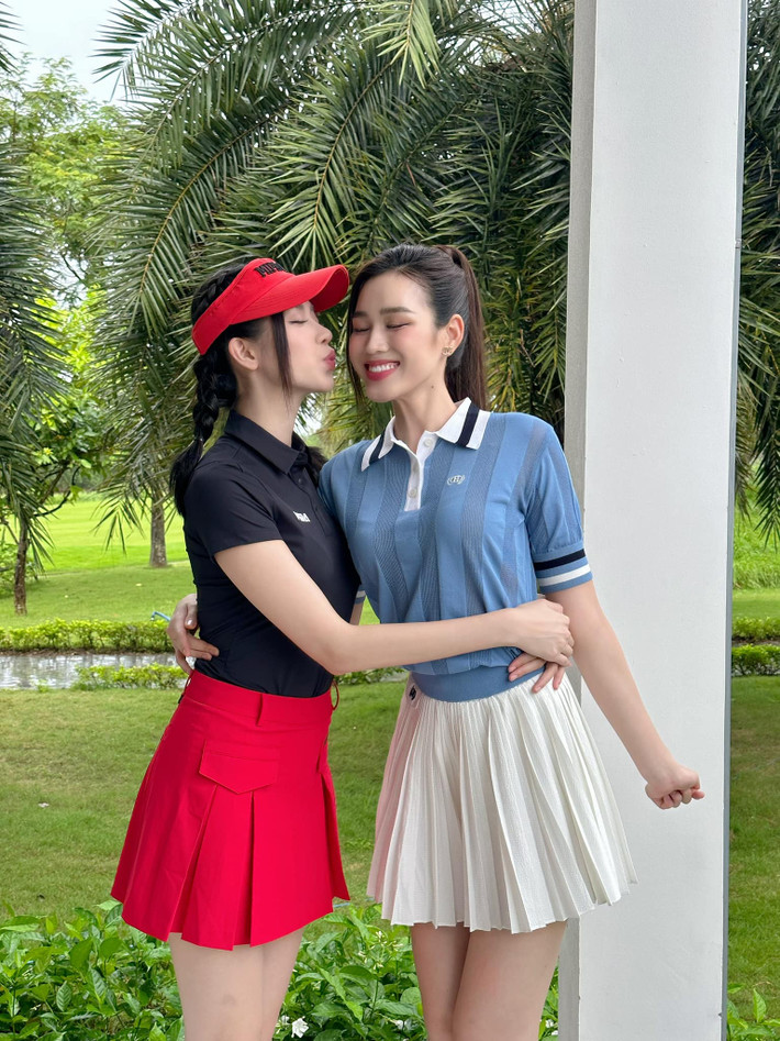 Đỗ Hà và Thanh Thủy đọ sắc vóc khi tham dự các sự kiện bên lề Giải vô địch golf quốc gia 2023.