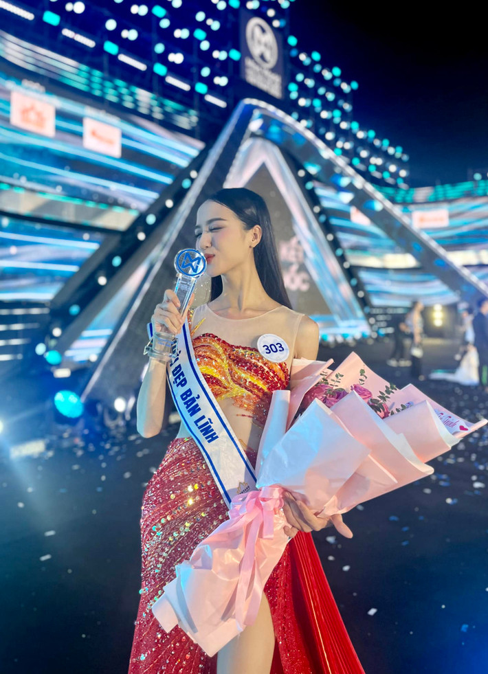 Phạm Thị Tú Trinh chính là một trong những người đẹp gây nhiều ấn tượng tại Miss World Vietnam 2023. Kết thúc hành trình, cô giành được danh hiệu Người đẹp bản lĩnh, Top 5 Người đẹp tài năng, Top 5 Người đẹp du lịch và Top 20 chung cuộc.