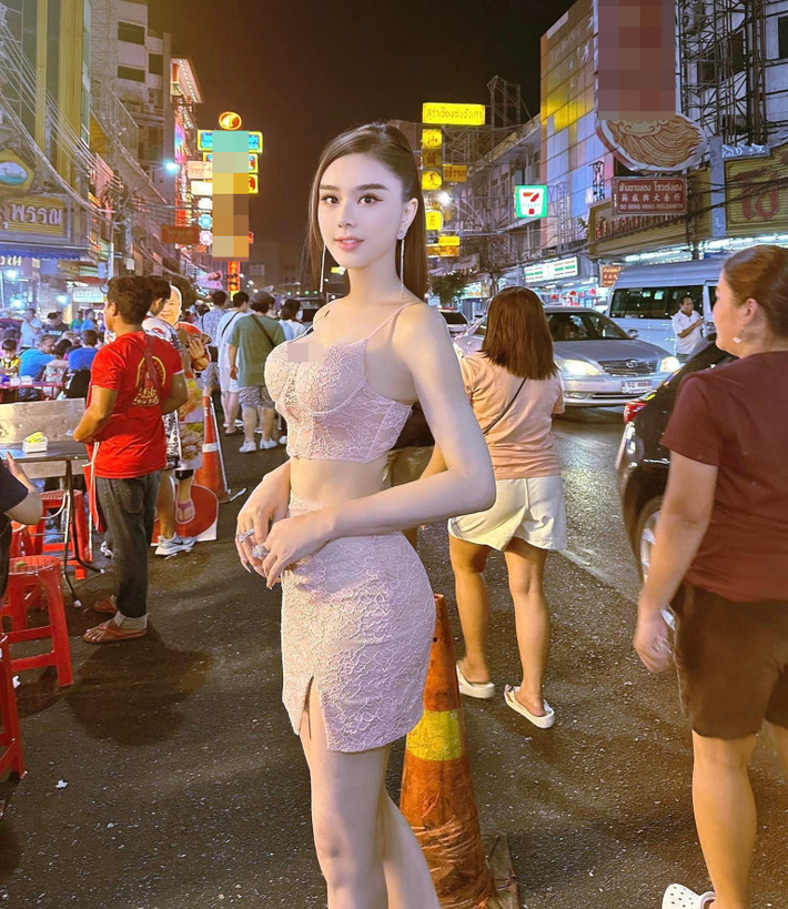 Lâm Khánh Chi đến Thái Lan để tham gia lễ hội té nước Songkran. Ảnh: Gia Kỳ.