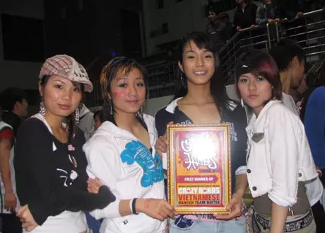 Hình ảnh Diệp Lâm Anh khi là thành viên nhóm nhảy Big Toe Crew lúc cô mới 15 tuổi. (Ảnh: Vietnamnet)