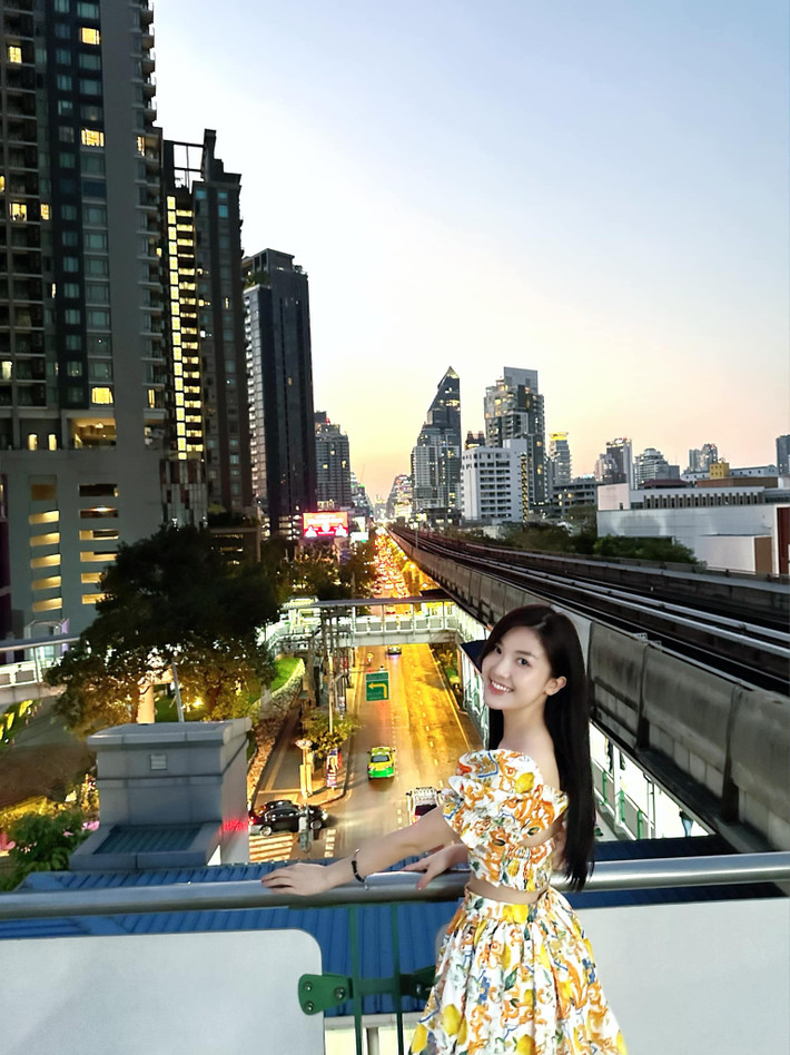 Lương Thanh là một trong những gương mặt nữ diễn viên trẻ triển vọng của phim truyền hình Việt Nam nhờ khả năng diễn xuất ngày càng tiến bộ và ngoại hình sáng.