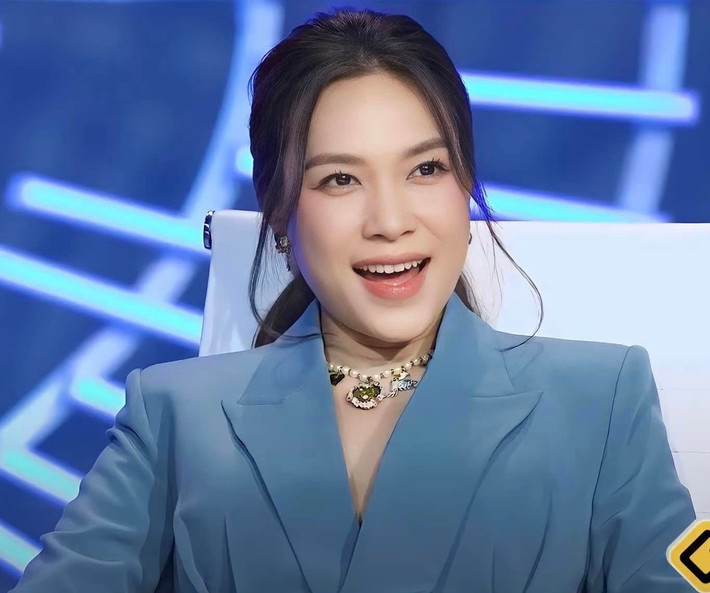 Dù vui tính nhưng với vai trò là giám khảo, Mỹ Tâm cũng có những lời nhận xét thẳng thắn được lòng người xem. Theo đó trong tập mới nhất, khi thí sinh Đoàn Thị Thanh Hiền xin ban giám khảo cân nhắc hoặc để mình bị loại thay đối thủ là Hà Uyển Linh, chị đại Mỹ Tâm liền chỉnh đốn Thanh Hiền: "Khi em lên một lớp nữa thì em sẽ hiểu vì sao Linh không thuộc về cuộc thi này. Còn nếu thấy kết quả này là bất công thì em nên theo Linh về và nhường cơ hội cho các bạn khác".