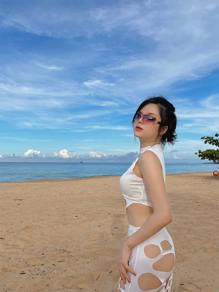 Ngoài đời, Hà Đan có phong cách thời trang rất cuốn hút nên dù chỉ cao 1m50 nhưng cô vẫn gây chú ý mỗi khi xuất hiện.