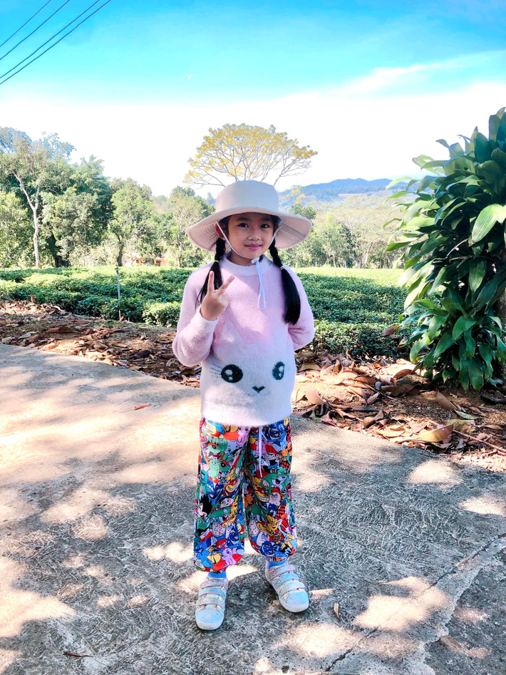 Có thể thấy, Lavie may mắn được sống trong sự chăm sóc và yêu thương hết mực từ bảo mẫu.