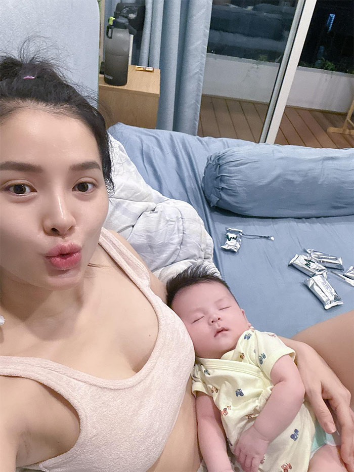 Phương Trinh Jolie được nhiều người hâm mộ "xin vía" lấy lại vóc dáng vì cô về phom quá nhanh.
