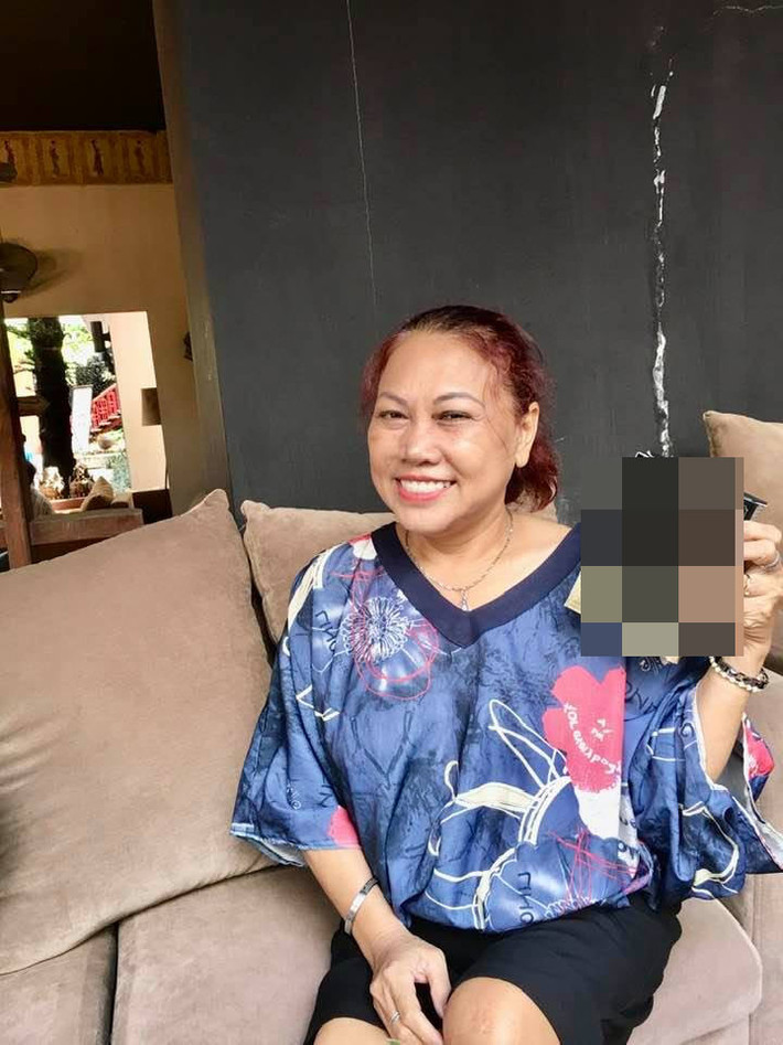 Nữ ca sĩ sinh năm 1967 không hề giấu giếm hay tỏ ra ngượng ngùng việc mình về quê nuôi heo: "Một số người nghe ca sĩ đi nuôi heo cũng nói ra nói vào, tôi bảo: 'Nuôi heo chứ đâu có đi ăn cướp, tôi không giật của ai cả'", Siu Black tâm sự với Tiền Phong.