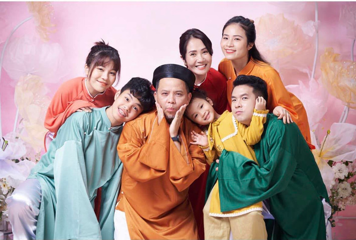 Nguyệt Hằng "Xin hãy tin em" sinh con gái thứ 4 khi đã ở tuổi 45.