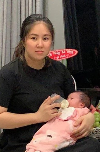 Nữ diễn viên "Gạo nếp gạo tẻ" từng gây sốc với ngoại hình phát tướng, cân nặng lên tới gần 80 kg trong thời kỳ mang thai con gái thứ hai.