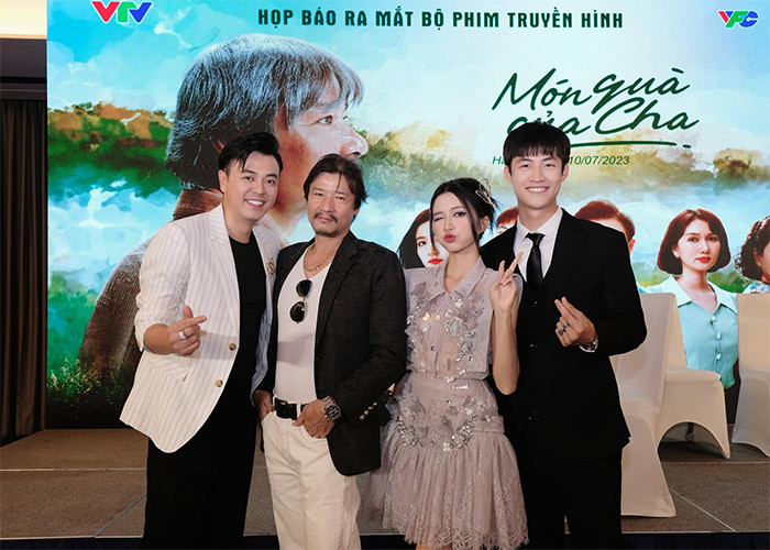 Ngọc Huyền tái xuất màn ảnh nhỏ với vai nữ chính trong phim "Món quà của cha" của đạo diễn Vũ Minh Trí.
