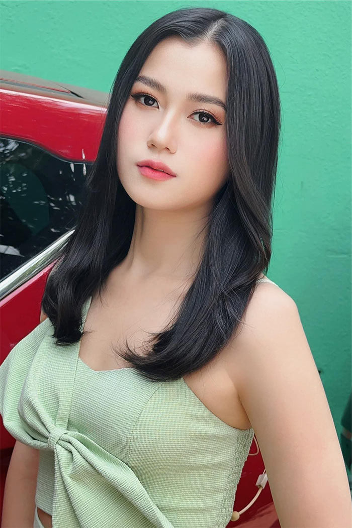 Thời gian gần đây, Lâm Vỹ Dạ xuất hiện với diện mạo trẻ trung và xinh đẹp hơn trước khiến nhiều người nghi ngờ cô "dao kéo".