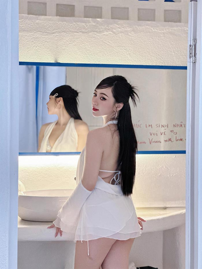 Nữ diễn viên gây ấn tượng với khán giả bởi vẻ đẹp ngọt ngào, ngây thơ, làn da trắng mịn.