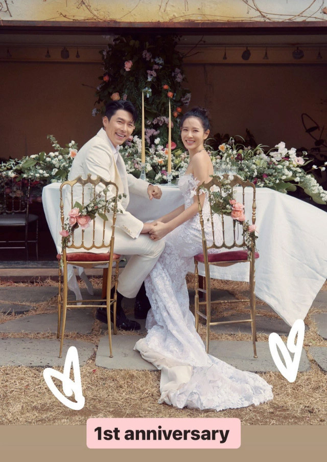 Mới đây, nữ diễn viên đăng trên trang cá nhân bức ảnh kỷ niệm 1 năm ngày cưới của vợ chồng cô.