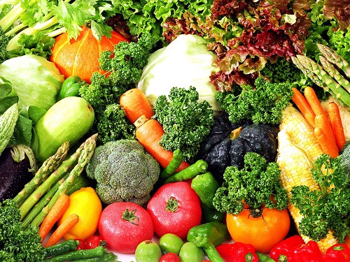 Thay đổi cách ăn uống: Giảm chất béo, tăng rau cải, trái cây, gạo và đậu. Cách ăn uống này làm giảm oestrogen, nguyên nhân chính tạo nên sự đau đớn.
