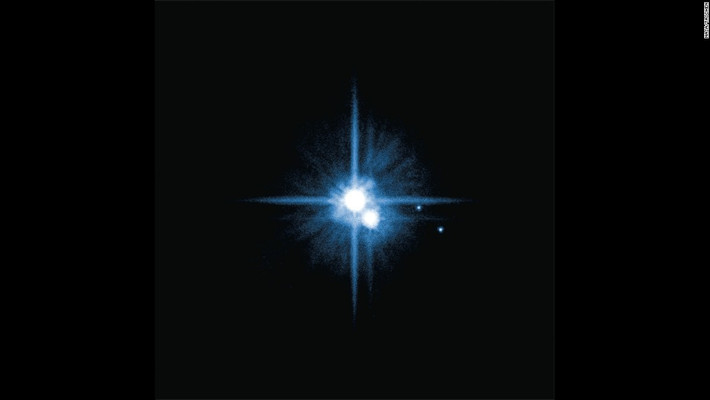 Năm 2005, kính viễn vọng Hubble đã phát hiện ra hành tinh lùn sao Diêm vương.