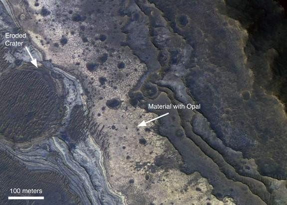 Hình ảnh chụp bởi Mars Reconnaissance Orbiter của NASA phát hiện đá trên sao Hỏa có chứa một loại khoáng chất ngậm nước tương tự như opal.