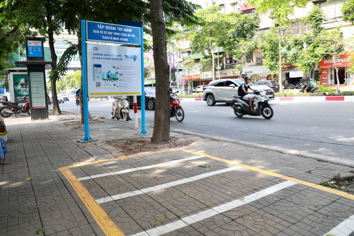 Với mục tiêu đa dạng hóa vận tải hành khách công cộng, thúc đẩy phát triển du lịch, năm 2022 thành phố Hà Nội đã chấp thuận để Sở GTVT và nhà đầu tư triển khai dự án xe đạp công cộng giai đoạn 1 tại tại 6 quận nội thành.