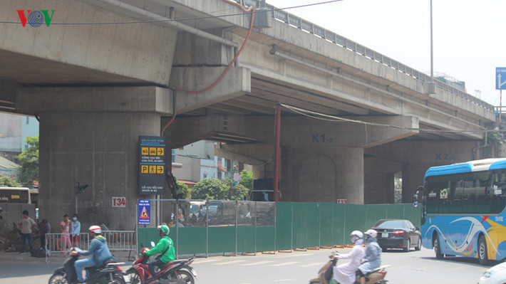 Đường Vành đai 3 đoạn nút giao Pháp Vân - Giải Phóng - Ngọc Hồi mật độ phương tiện luôn đông đúc vào những giờ cao điểm.