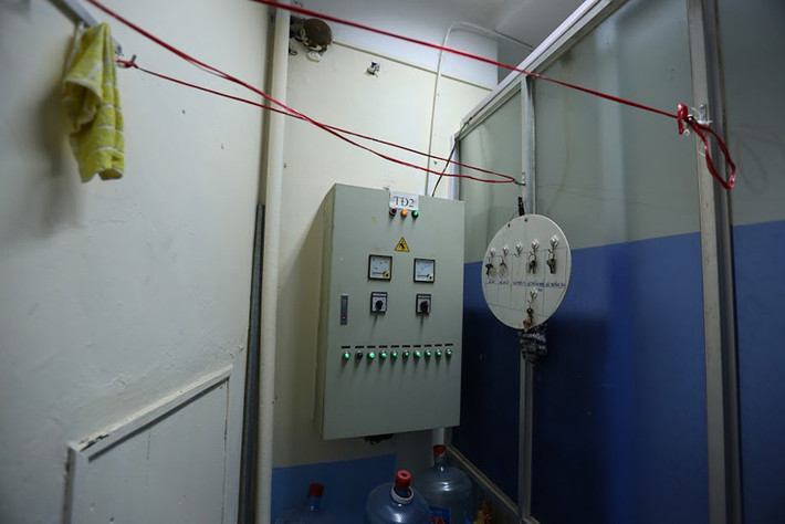 Hệ thống điện ở đây cũng được trang bị đặc biệt đề phòng trường hợp mất điện