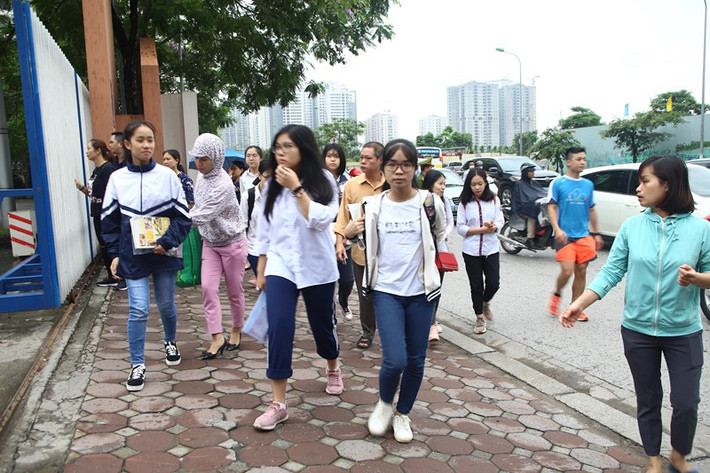 Nhiều thí sinh tỏ ra tự tin nhưng cũng nhiều người không giấu nổi sự lo lắng.