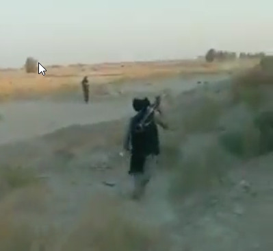 Trên các đoạn video được Taliban đưa lên mạng xã hội, người xem có thể thấy khoảnh khắc đánh chiếm một trong những trạm kiểm soát ở biên giới Iran và Afghanistan.