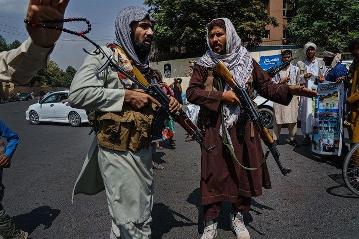 Đồng thời, lực lượng Taliban đã tiến hành chiến dịch chống khủng bố ở thành phố Jalalabad, thủ phủ của tỉnh Nangarhar, miền đông Afghanistan; nhằm truy quét lực lượng IS tại đây, vì đã gây ra nhiều vụ khủng bố đẫm máu, nhằm vào dân thường và lực lượng Taliban.