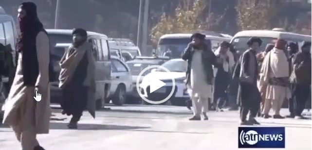 Theo thông báo của Taliban, quả bom bên đường được cài trên một chiếc xe bán tải Toyota Hilux và được điều khiển từ xa, làm ít nhất 5 người, bao gồm cả các thành viên của Taliban bị thương. Hiện chưa có nhóm nào đứng ra nhận trách nhiệm về vụ nổ.