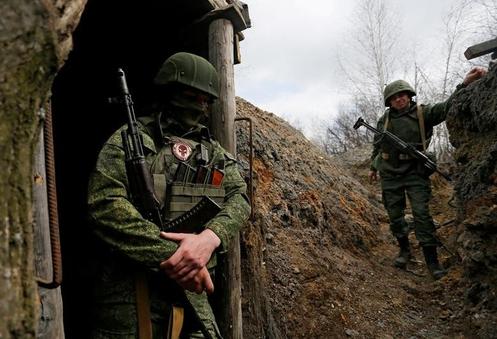 Trong bối cảnh chiến sự vẫn diễn ra ác liệt tại Miền Đông Ukraine, nạn đào ngũ hàng loạt vẫn tiếp diễn trong binh lính Quân đội Ukraine đang đóng quân tại đây, mà phía Quân đội Ukraine chưa thể có biện pháp ngăn chặn hiệu quả.