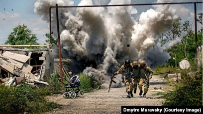 Nếu một cuộc xung đột quy mô lớn lại nổ ra, Ukraine sẽ không chỉ đối mặt với các tổ chức vũ trang dân quân địa phương tại Donetsk và Lugansk, mà còn là một quân đội Nga được đào tạo bài bản và trang bị tốt.