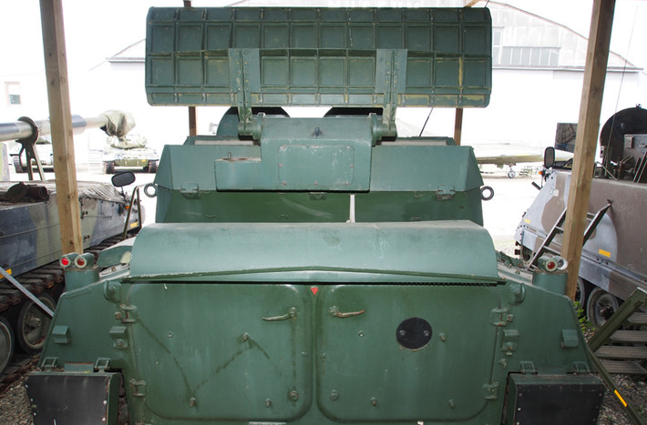 Cuối năm 2014, người ta phát hiện một xe radar SNAR-10M1 của Nga, đang ở tuyến trước. Có thể xe radar này có thể đã phát hiện ra lực lượng pháo binh Ukraine trong cuộc tiến công vào sân bay Donetsk trong tháng 1/2015, giúp lực lượng dân quân ly khai giành thắng lợi trước Ukraine.