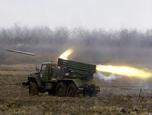 Với việc cải tiến đạn rocket, BM-21 hiện nay, có thể đạt cự ly bắn tới 40 km (cũ là 20km). Mặc dù được đưa vào sử dụng từ năm 1963 ở Liên Xô, song ngày nay, quân đội nhiều nước vẫn dùng BM-21 nguyên bản hoặc có nâng cấp.
