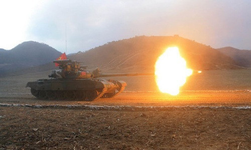 Chưa có thể đánh giá về việc xe tăng Phong Bão Hổ sẽ chiến đấu như thế nào trong một cuộc xung đột trên Bán đảo Triều Tiên; tuy nhiên Phong Bão Hổ được thiết kế đặc biệt, giành cho chiến tranh ở địa hình đồi núi của Hàn Quốc.
