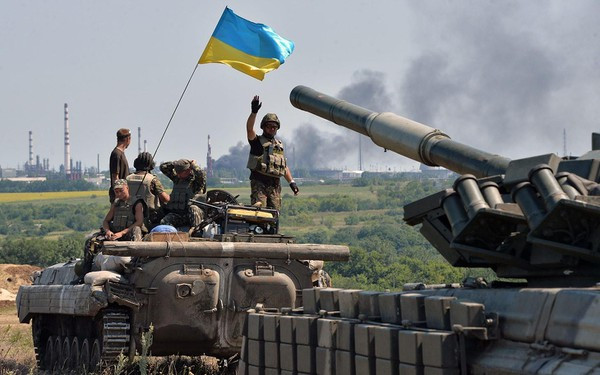 Đánh giá về hoạt động mới nhất của Quân đội Ukraine, Kiev đang chuẩn bị một chiến dịch quân sự quy mô lớn theo hướng này. Dự kiến, cuộc tấn công của phía Ukraine có thể bắt đầu từ hai hướng cùng một lúc, là hướng Tây và Tây Bắc. Với sự trợ giúp của số xe tăng trên, cuộc tấn công sẽ diễn ra rất nhanh chóng.