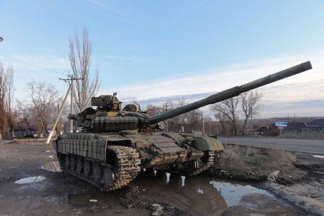 Theo nguồn tin của truyền thông Nga, ngoài 24 xe tăng T-72B từng được nhìn thấy trước đó ở khu vực Dyleevka, nằm cách Gorlovka chỉ 10 km, Quân đội Ukraine đã chuyển thêm 20 xe tăng khác, với mẫu chưa xác định tới khu vực này. Điều này được xác nhận bởi báo cáo của phái đoàn giám sát OSCE.