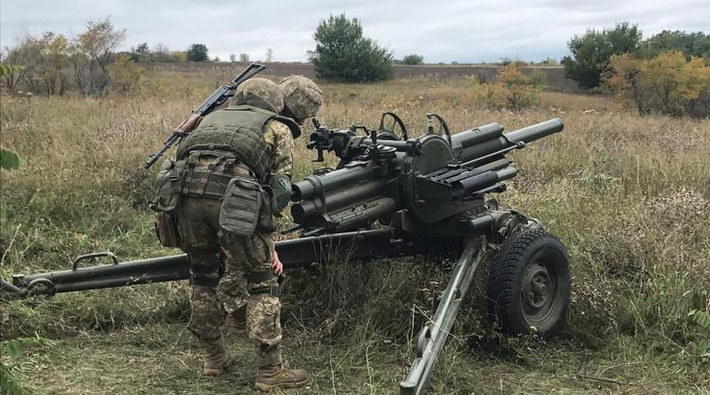 Quận Petrovsky, Kirovsky và khu dân cư Trudovskie cùng các quận khác trên lãnh thổ Donetsk đều bị tấn công. Đại diện của DPR vẫn chưa cung cấp dữ liệu về thiệt hại và tổn thất có thể xảy ra, nhưng cuộc tấn công này đã trở thành một trong những cuộc tấn công dữ dội nhất trong những ngày gần đây.