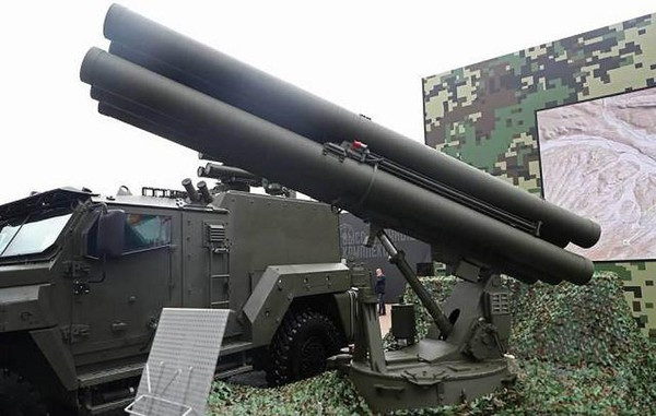 Phương Tây và Kiev bị Nga tố cáo công khai vi phạm các thỏa thuận Minsk; và điều này có thể buộc Nga can thiệp vào tình hình, nhằm buộc Quân đội Ukraine ngừng leo thang và hạn chế cuộc tấn công ở Donbass. Một trong những biện pháp đó là viện trợ quân sự cho lực lượng dân quân Donbass.
