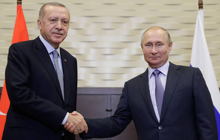 Hồi cuối tháng 9, Tổng thống Thổ Nhĩ Kỳ Recep Tayyip Erdogan không loại trừ khả năng Ankara bắt đầu hợp tác với Moscow trong một số lĩnh vực, bao gồm đóng tàu chiến và phát triển máy bay chiến đấu.