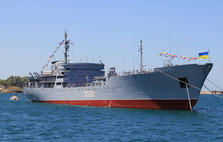 Vào đêm trước, tình hình trong khu vực trở nên nghiêm trọng, vì hành động của tàu Donbass của Hải quân Ukraine, không chỉ được coi là một nỗ lực nhằm tạo ra một hành động khiêu khích mà còn là một hành động gây hấn thực sự chống lại Nga.