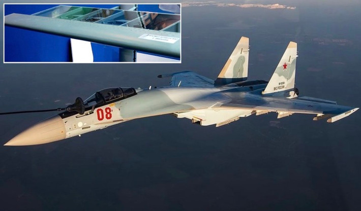 Các radar AESA không chỉ mạnh hơn các radar mảng quét thụ động Irbis-E, mà còn khó bị gây nhiễu hơn. Băng tần L hoạt động trong dải tần số từ 1,0 Ghz đến 2,0 Ghz của phổ vô tuyến, với bước sóng từ 15-30 cm, dài hơn nhiều so với các rađa băng tần X, có tần số 8-12 Ghz.
