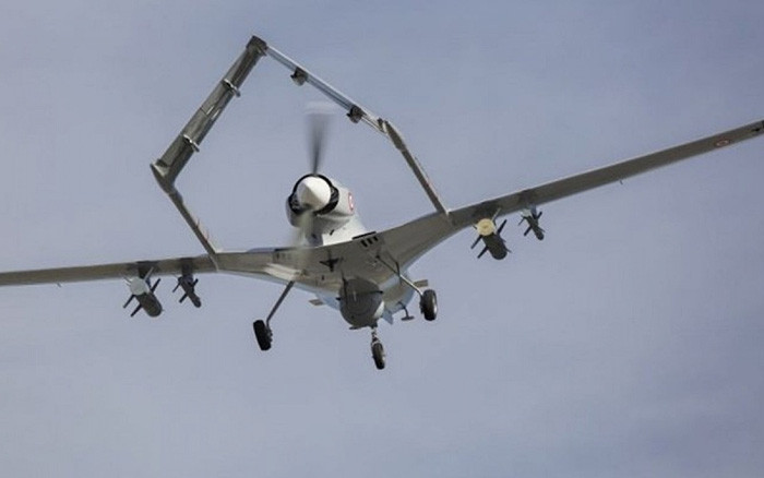 Điều rất đáng chú ý là sau khi xuất hiện những chiếc UAV TB2 trên bầu trời khu vực Donbass, gần như ngay sau đó, là các cuộc tấn công vào các vị trí của lực lượng dân quân ly khai bằng pháo dã chiến, súng cối và các loại vũ khí nhỏ khác nhau.