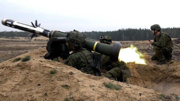 Nhưng chính Kirill Budanov, người đứng đầu Cục tình báo của Bộ Quốc phòng Ukraine đã xác nhận, trong một cuộc phỏng vấn với tờ Military Times của Mỹ, về việc sử dụng thành công các hệ thống tên lửa Javelin ở Donbass; vậy câu hỏi đặt ra đó là, thông tin nào được cung cấp đáng tin cậy?