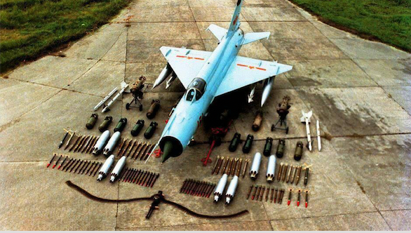 Có thể không bao giờ có máy bay chiến đấu trăm năm; tuy nhiên, MiG-21 sẽ dễ dàng đạt được sáu mươi, và có thể là bảy mươi mà không cần phải tiến hành cải tạo hay nâng cấp; và MiG-21 vẫn là một trong những máy bay chiến đấu mang tính biểu tượng của thời đại máy bay chiến đấu siêu thanh. Nguồn ảnh: TheArchive.